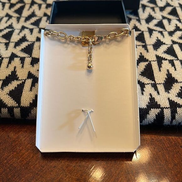 Color Street Circle of Excellence Bracelet. - Picture 9 of 10